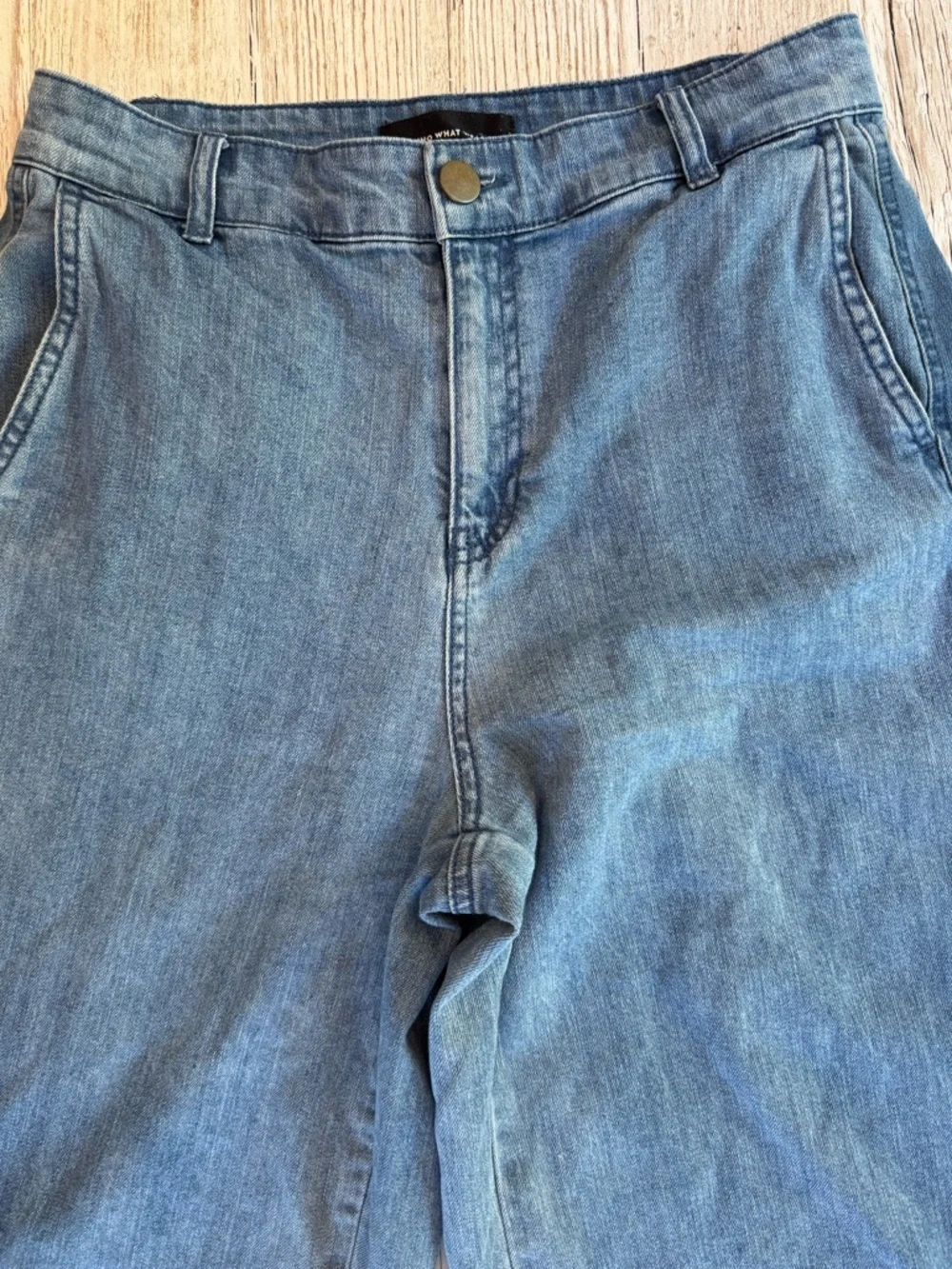 Who What Wear Wide-Leg Crop Jeans in Washed Blue with Side Detail 6 - Picture 6 of 10